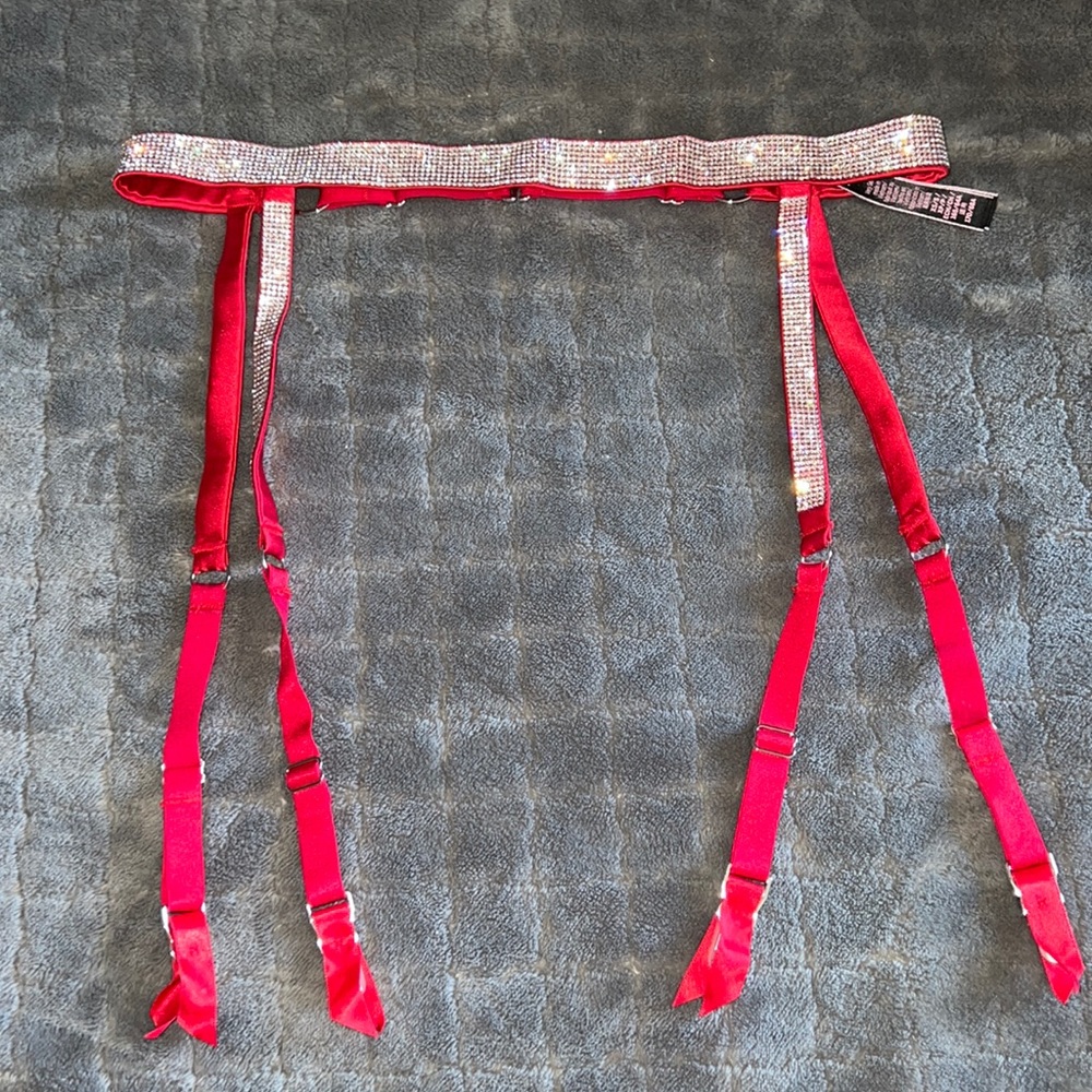 Victorious secret red ❤️‍🔥 bedazzled garter belt